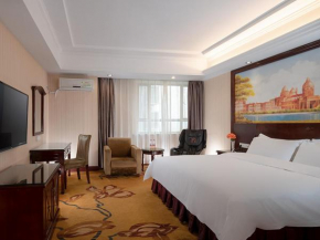 Отель Vienna Hotel Dongguan Chang'an Mid Zhen'an Road  Дунгуань